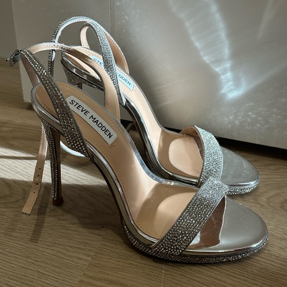 Steve Madden Wafer-R Silver Heels size 7.5 - Picture 4 of 6